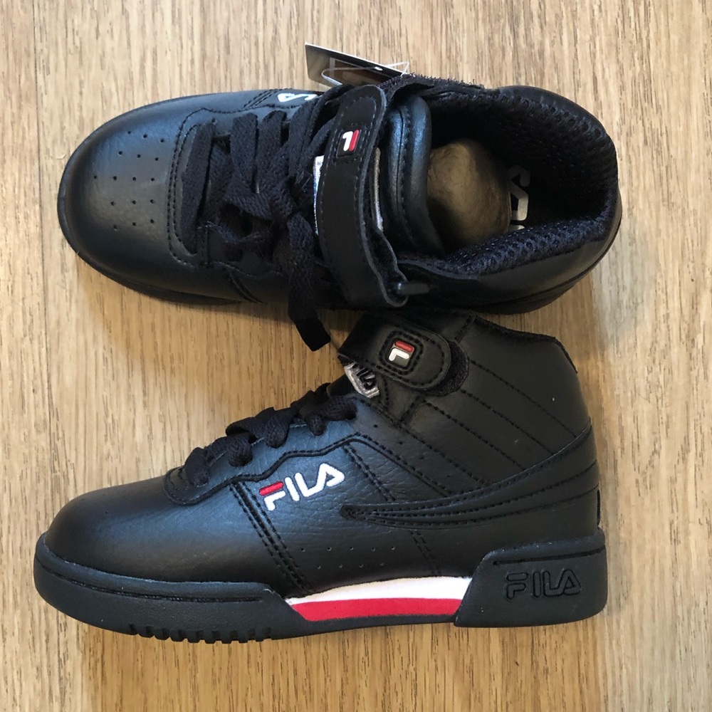 Fila Mid-top Black/White/Red sneaker